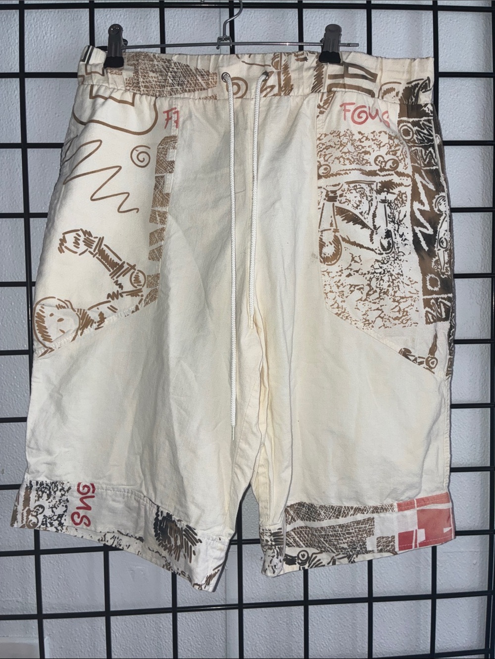 Pro Player Men's Cream Shorts with Brown & Rust Print